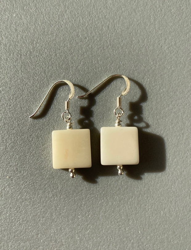Cuadritos earrings (11mm) - Ivory