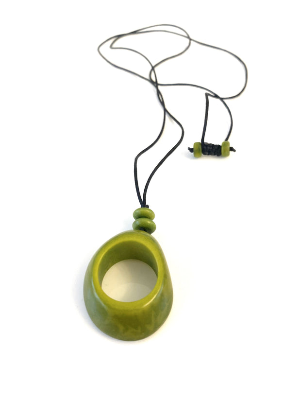 Donut pendant necklace - Green Pistachio