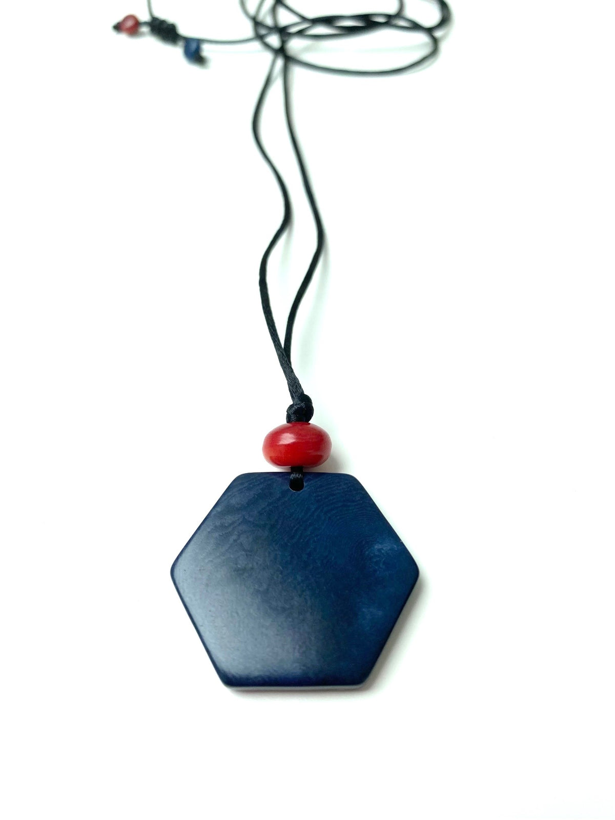 Hexagon pendant necklace - Navy with Red
