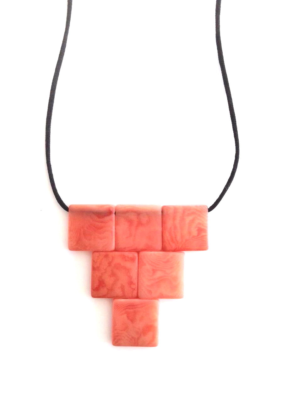 Cairo necklace - Pink Salmon