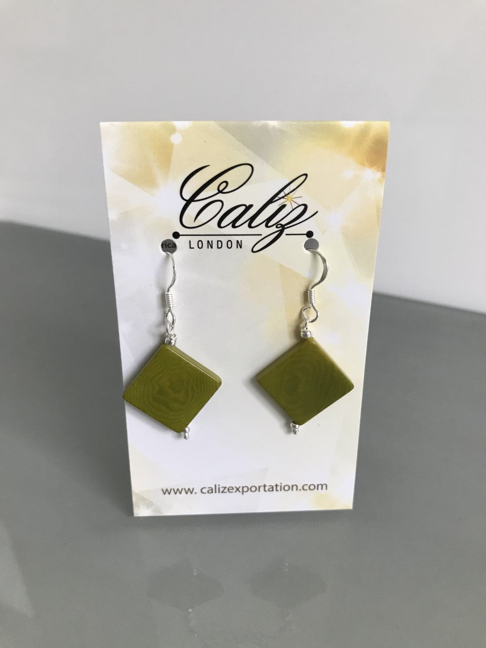 Diamante earrings (14mm) - Green Pistachio